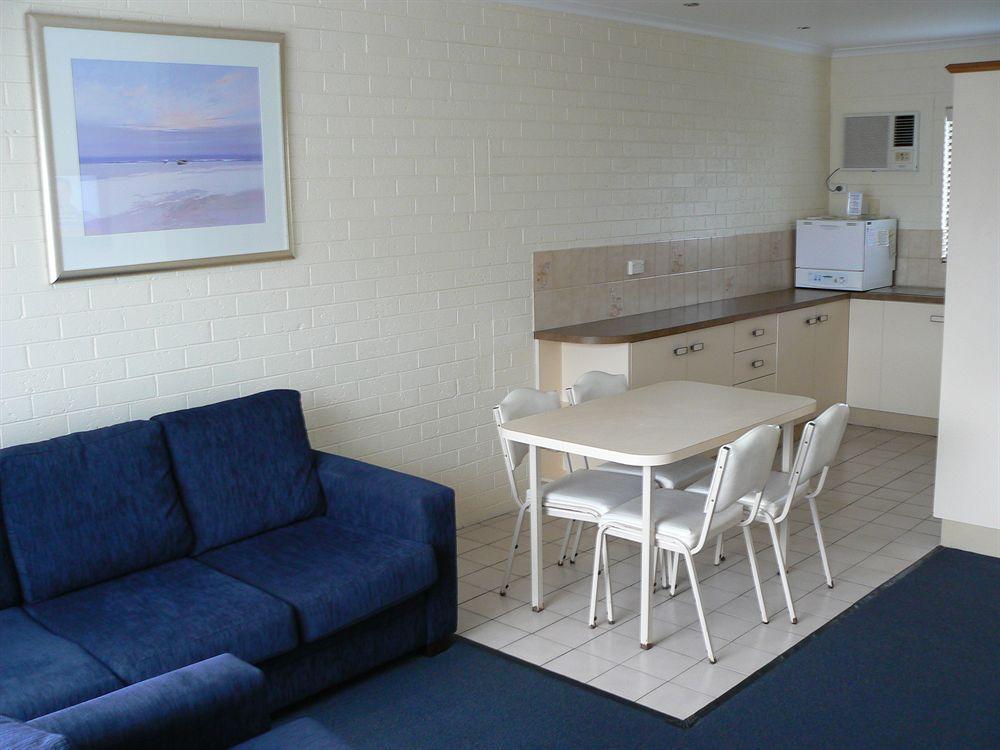 Allambi Holiday Apartments Lakes Entrance Exterior photo