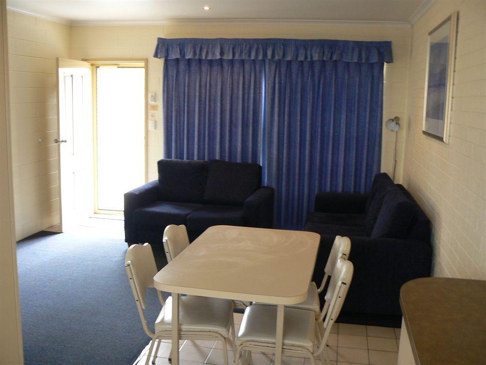 Allambi Holiday Apartments Lakes Entrance Exterior photo