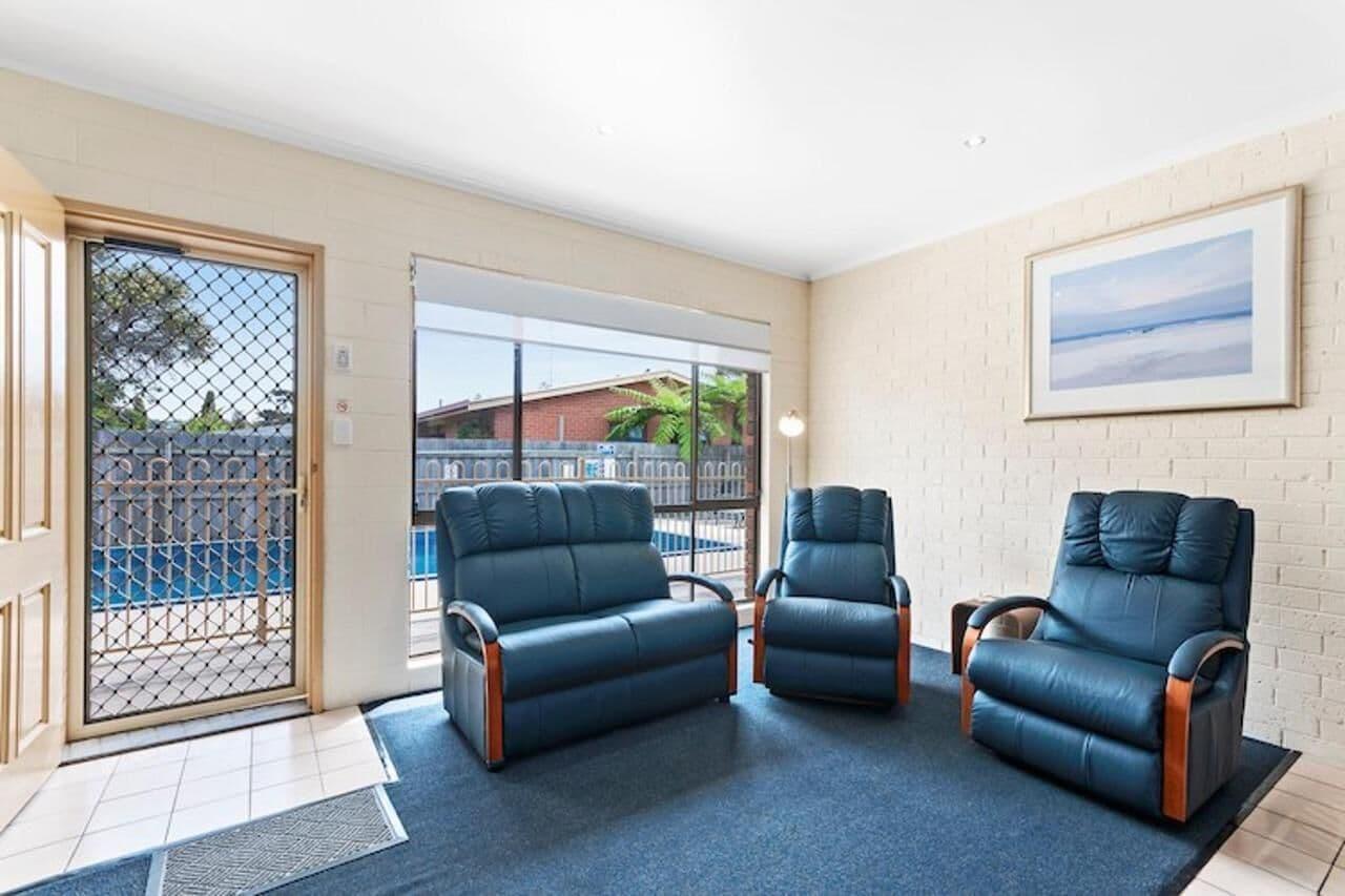 Allambi Holiday Apartments Lakes Entrance Exterior photo
