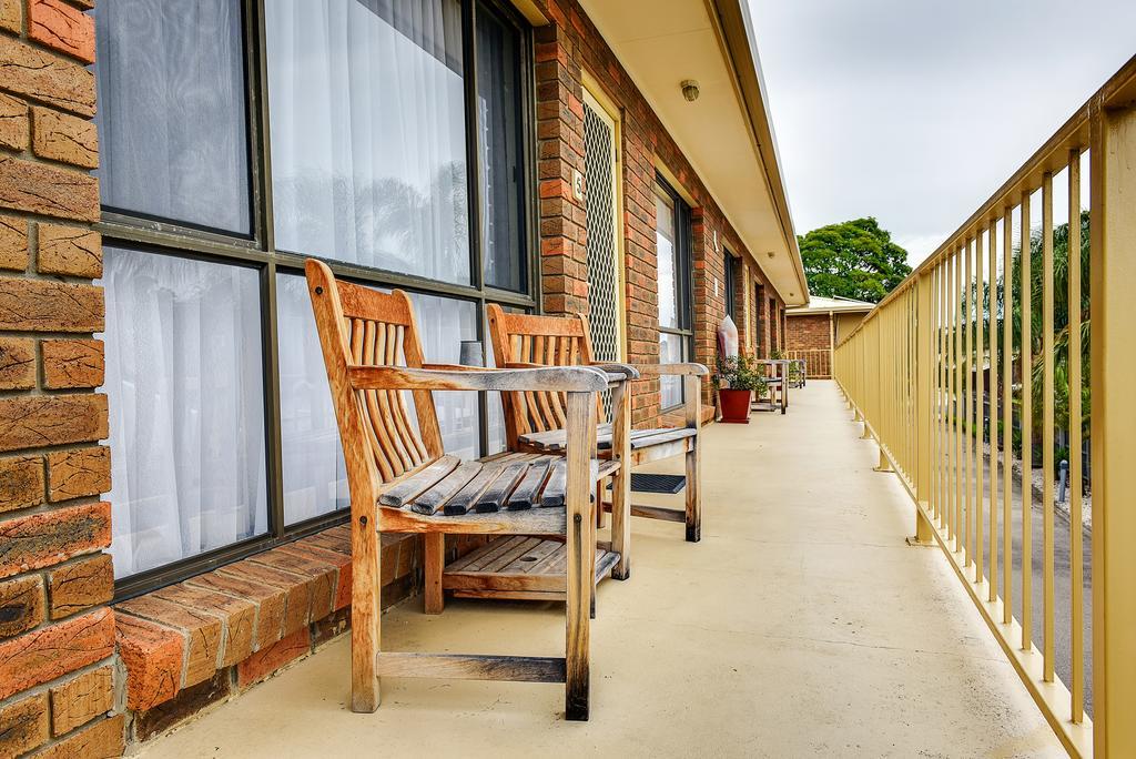 Allambi Holiday Apartments Lakes Entrance Exterior photo