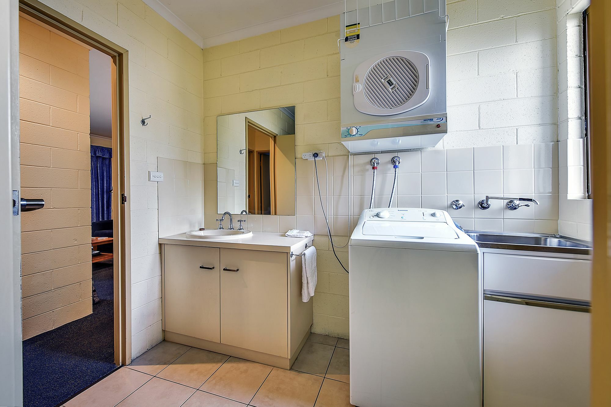 Allambi Holiday Apartments Lakes Entrance Exterior photo