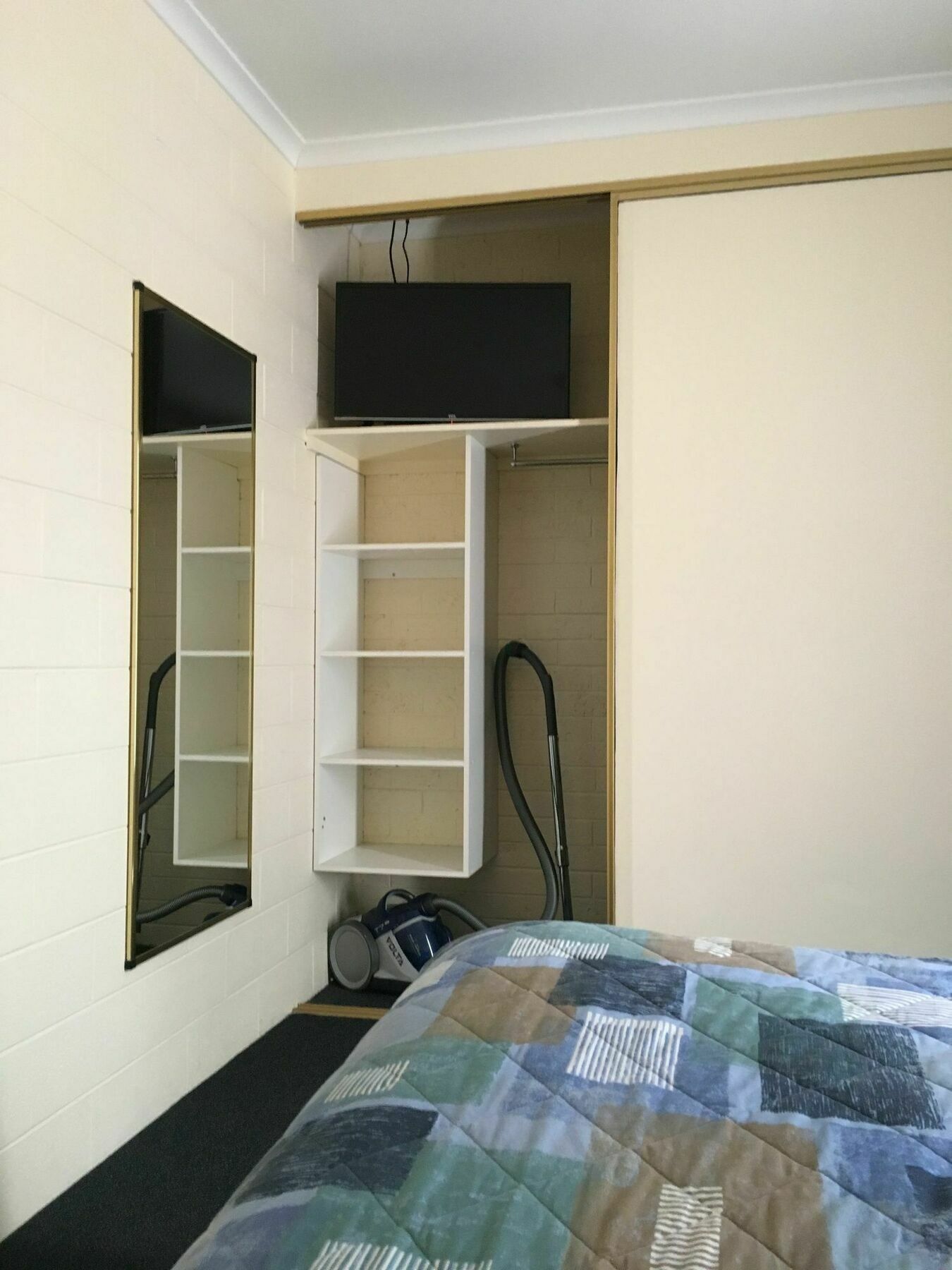 Allambi Holiday Apartments Lakes Entrance Exterior photo