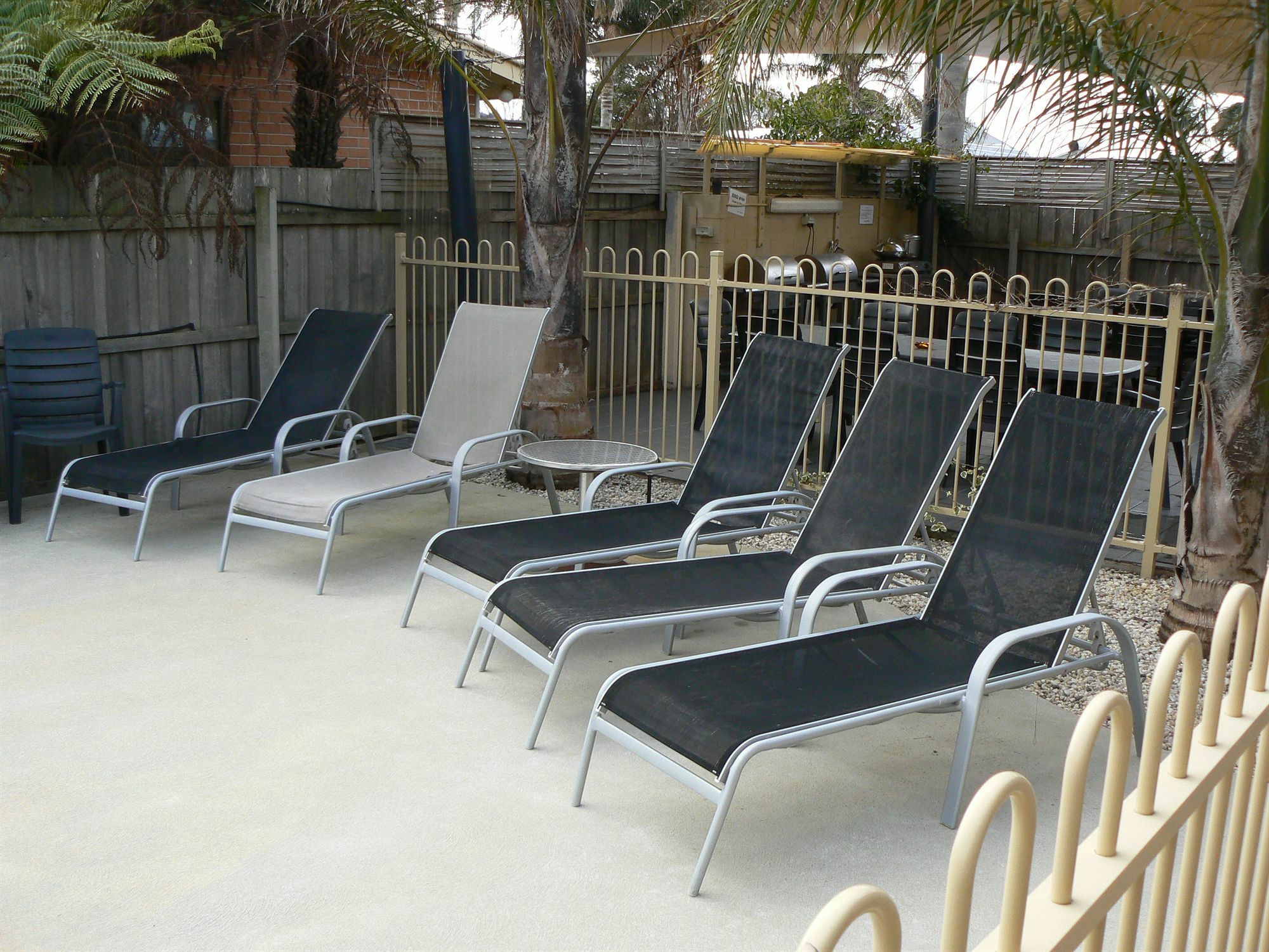Allambi Holiday Apartments Lakes Entrance Exterior photo